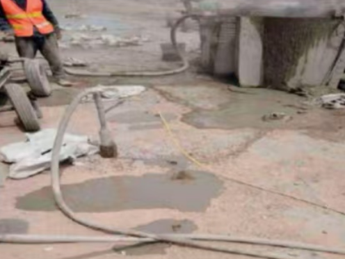 槐荫水泥混凝土路面板底注浆技术 路面脱空注浆整治方案